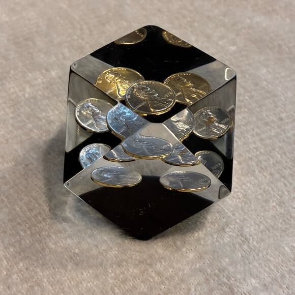 Vintage Acrylic Lucite 1978Geometric Floating Penny paperweight - Picture 3 of 7